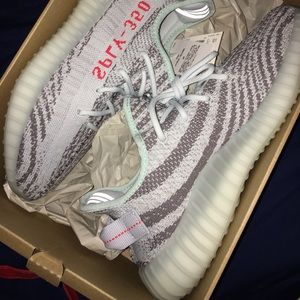 Yeezy 350 v2 Blue tint